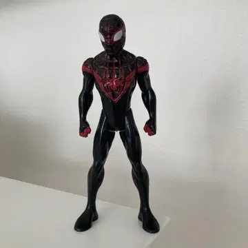 블랙 스파이더맨 피규어