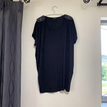 UNITED ARROWS 다크 네이비 반팔 상의
