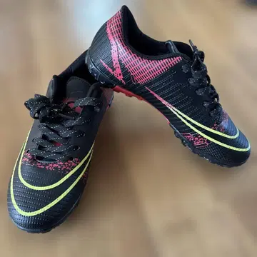 축구 트레이닝 슈즈 24cm