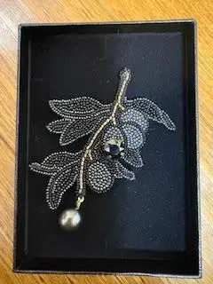maison des perles 고바야시 모코 올리브 브로치