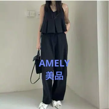 새상품급 AMELY 페플럼 셋업 블랙 F