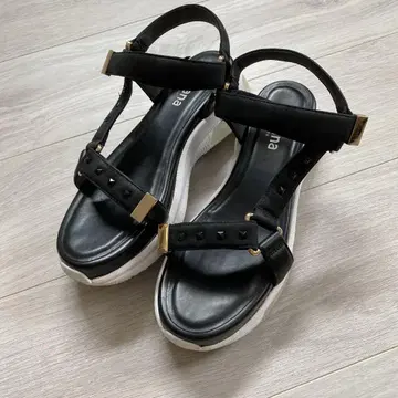 다이애나블랙 통굽 샌들
