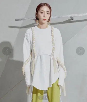 UN3D. 브레이트 숏 니트