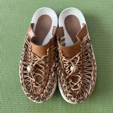 keen 샌들 24cm