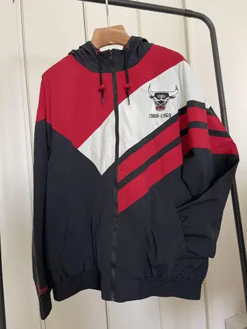 [새상품급] NBA Bulls 후드 자켓