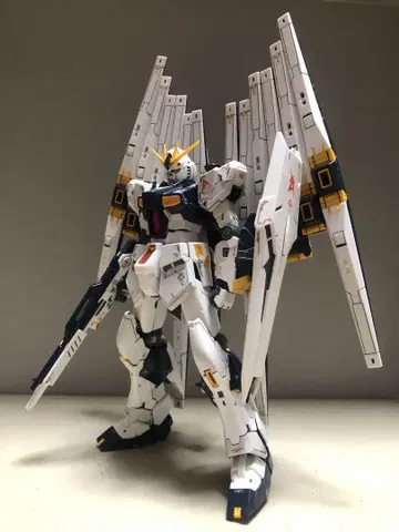 RG RX-93 뉴건담 + 더블 핀 판넬 확장 유닛 완성품