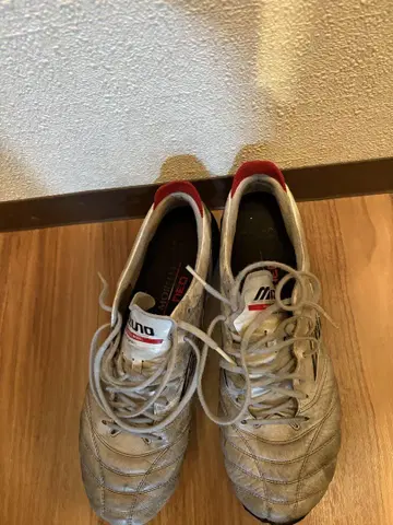 Mizuno Morelia Neo 스파이크 슈즈 화이트/레드