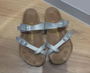 BIRKENSTOCK 버켄스탁 샌들 실버