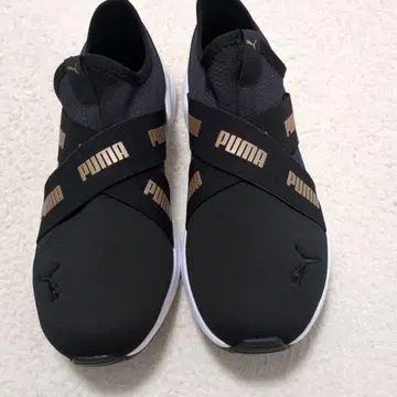 시착만 한 새상품급 PUMA 슬립온 블랙