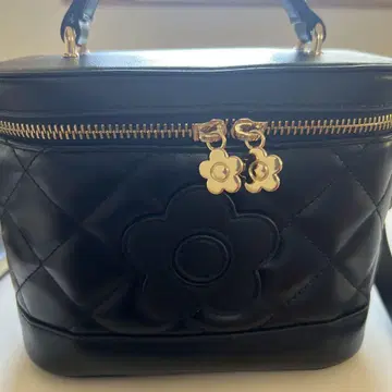 MARY QUANT 베니티백 블랙