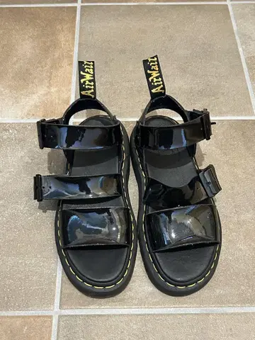 AirWair 블랙 샌들 벨크로