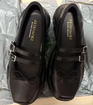 AKIKOAOKI 아키코아오키 Giselle Faux-leather