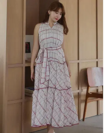 Her lip to Anduze Belted Check Dress