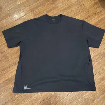 FreshService 블랙 티셔츠 L 사이즈
