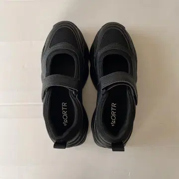 블랙 스니커즈 통굽 메리 제인