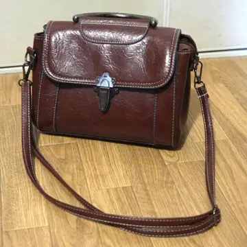 다크 브라운 숄더백