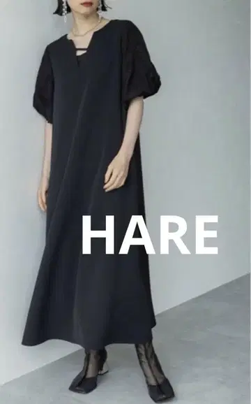 [ 당일 발송 ] HARE 소매 자카드 절개 원피스 블랙