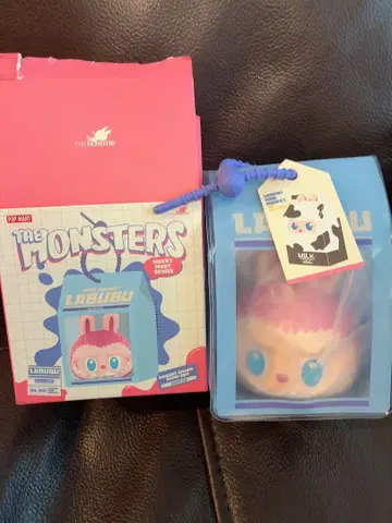 THE MONSTERS Wacky Mart 라부부  참 Milk