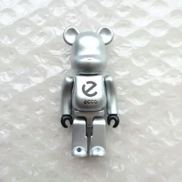 BE@RBRICK 100%