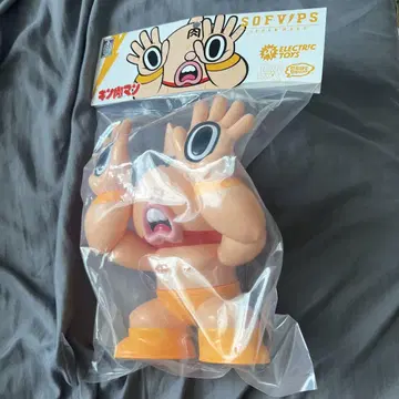 GRAPE BRAIN x ELECTRIC TOYS 근육맨 원페스