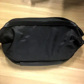 블랙 나일론 가죽 클러치백