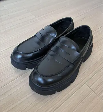 자라 청키 솔 통굽 로퍼 블랙 41