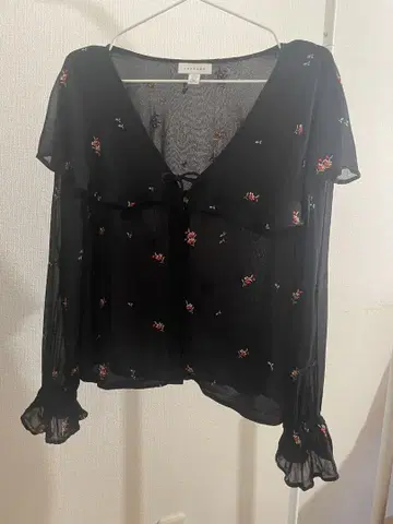 TOPSHOP 꽃무늬 자수 블라우스 / M