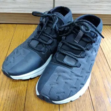언더아머 블랙 스니커즈 25.5cm