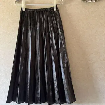 HIROKO KOSHINO 블랙 플리츠 롱 스커트