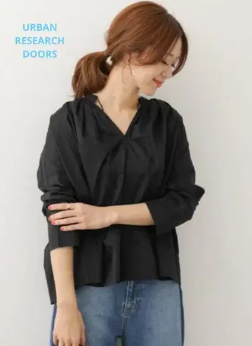 어반 리서치 도어스 개더 풀오버 블라우스 네이비