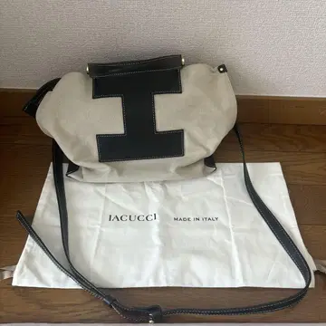 IACUCCI 소르베 숄더백