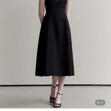 플로움 FLOWOOM Classic Bud Dress Black M사이즈 | 브랜드 중고
