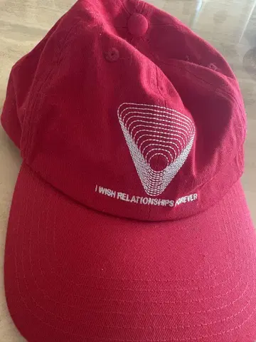 WISHFOREVER 빨간색 캡 자수 있음
