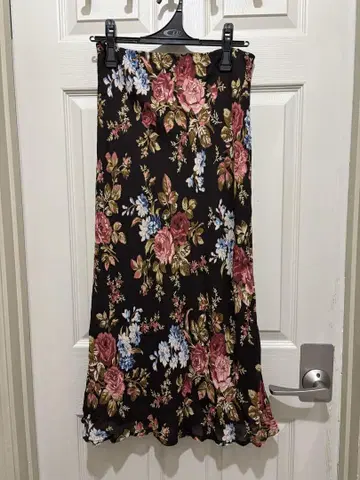 LAURA ASHLEY 플라워 프린트 플레어 스커트