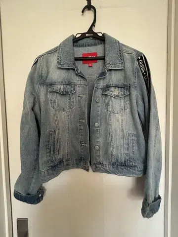 GUESS 라이트 블루 데님 재킷