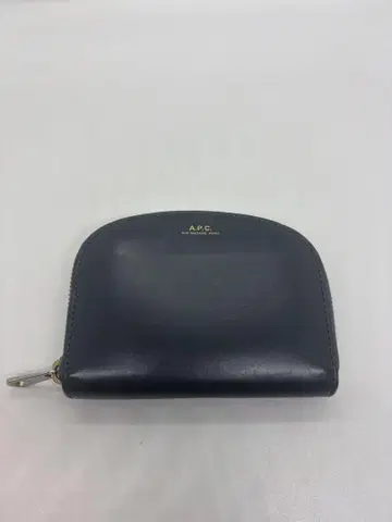 A.P.C 하프문 지갑