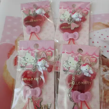 HELLO KITTY 하트 모양 스트랩 4개 세트 키티 산리오 혈액형
