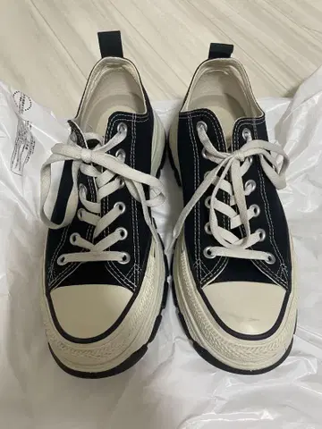 CONVERSE ALL STAR 블랙/화이트 통굽 스니커즈