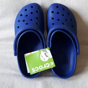 새상품 crocs 블루 클로그 샌들 M 7 / W 9 (25cm)