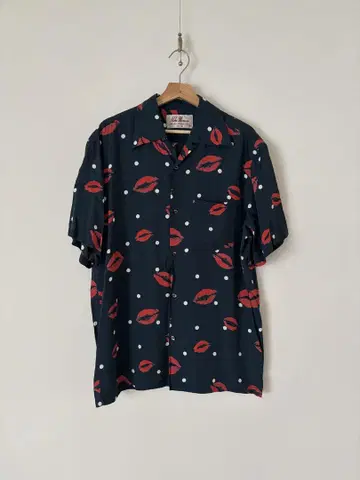 Aloha Blossom 립 패턴 알로하 셔츠 반팔 미사용품