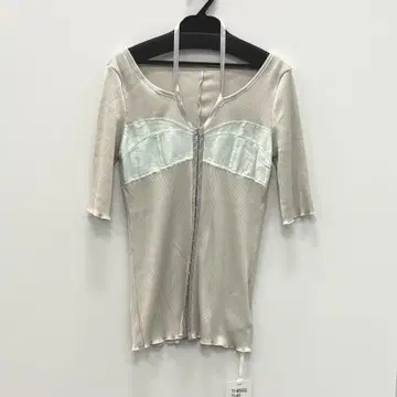 뷔스티에 리브 탑