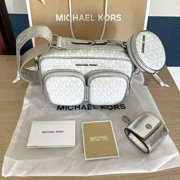 새상품급 MICHAEL KORS 바디백 화이트