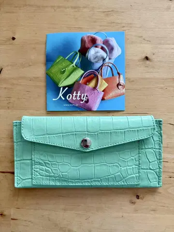 kotty 소가죽 악어 엠보싱 슬림 장지갑 새상품급