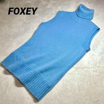 [새상품급] FOXEY 캐시미어 100 니트 터틀 하이넥 슬리브리스
