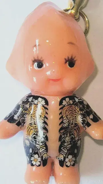 문신 큐피 스트랩 인형