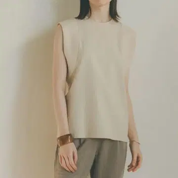 CLANE 클라네 라운드 슬리브 탑 ROUND SLEEVE TOPS