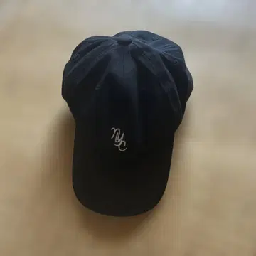 NYC 자수 블랙 캡
