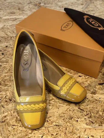 TOD'S 도즈 에나멜 신발