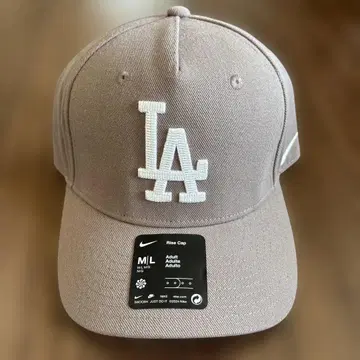 해외 모델 NIKE MLB LA 다저스 스냅백 캡 깊은 스타일