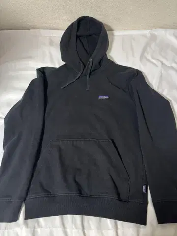 Patagonia 블랙 후드티 39611SP20